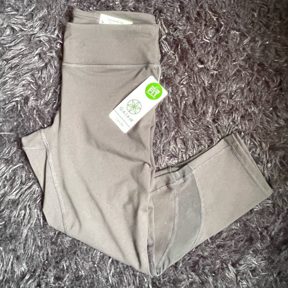 Womens Gaiam activewear capri leggings